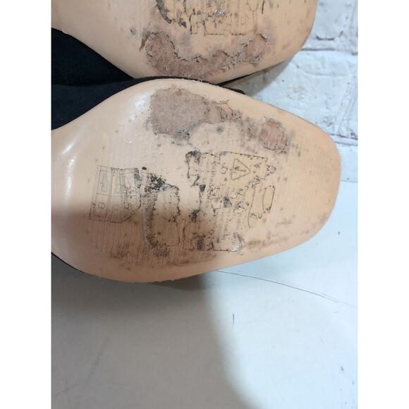 Boden Black Suede Leather Block Heel Pumps US 6 EU 37 Button Detail Square Toe - Picture 12 of 13